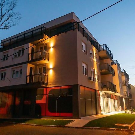 Family Resort Subotica Apartments Luaran gambar
